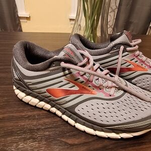 Ariel 18 Road-Running Shoes - Women's 9 1/2